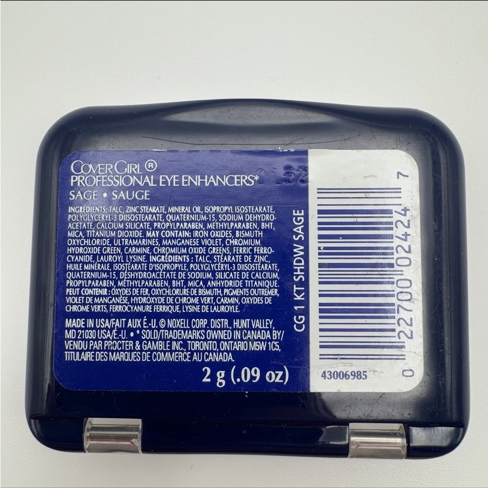 Discontinued Covergirl Professional Eye Enhancers Eyeshadow in Sage Green Fall - Picture 9 of 10